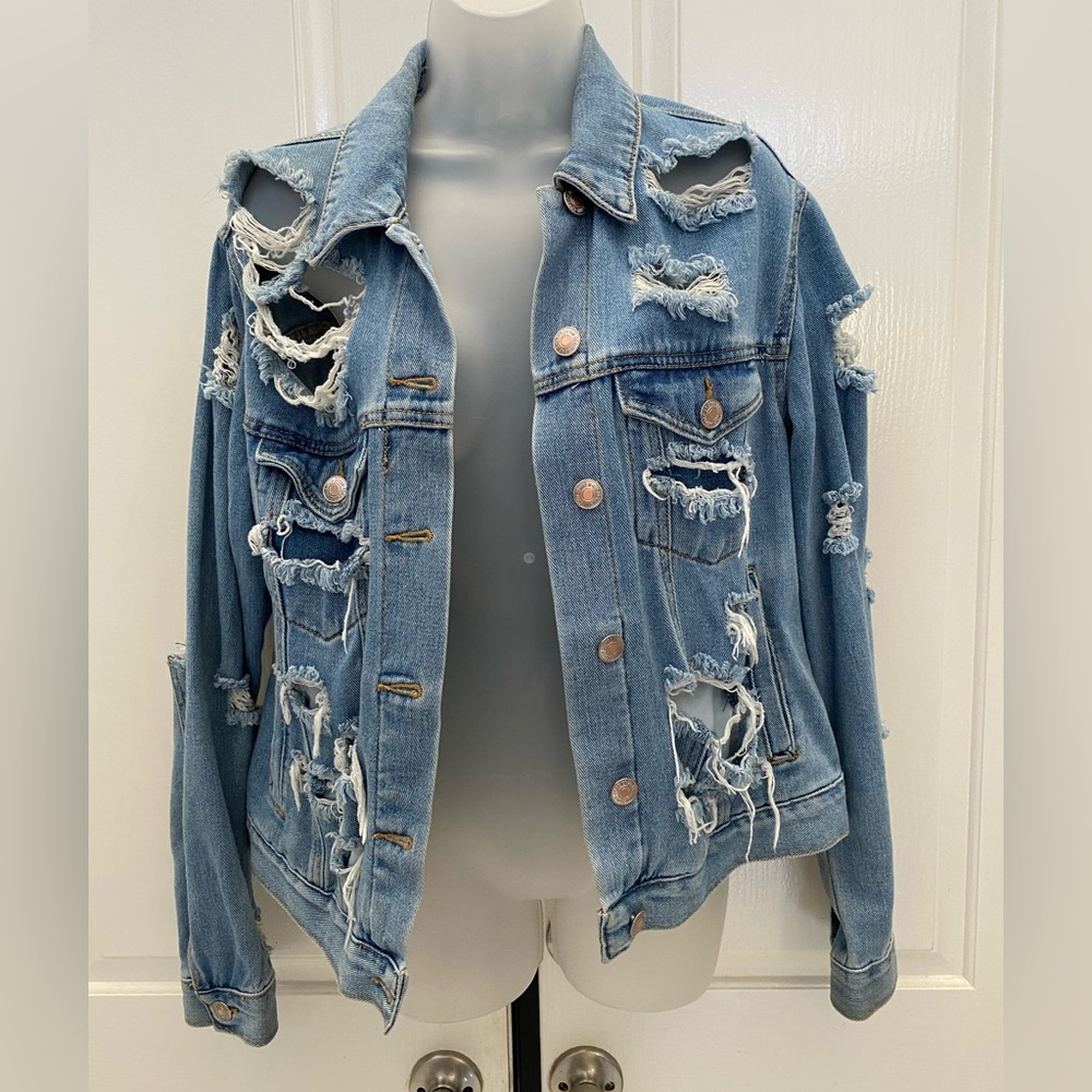 Forever 21 Distressed Denim Jacket Sz L